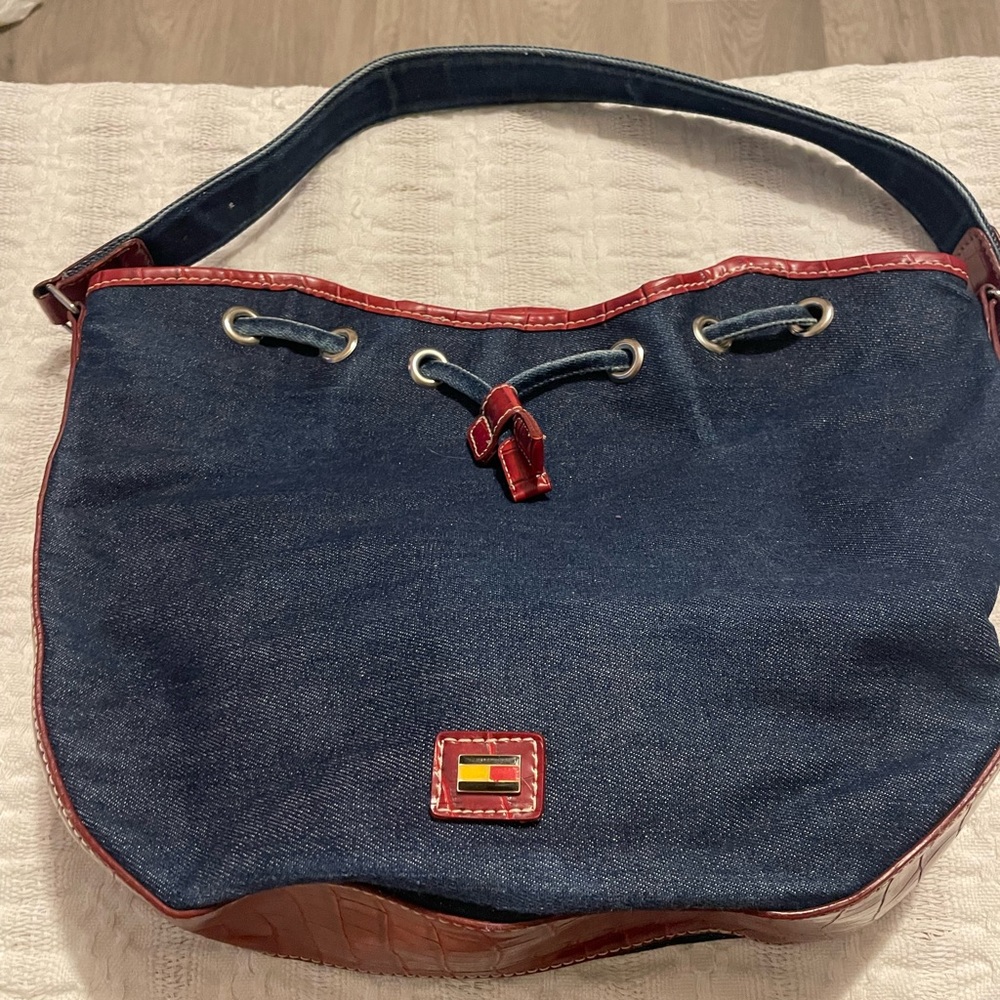 Tommy Hilfiger Rare vintage bucket bag
Tommy Hilfiger